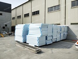 台南新市區大榮貨運